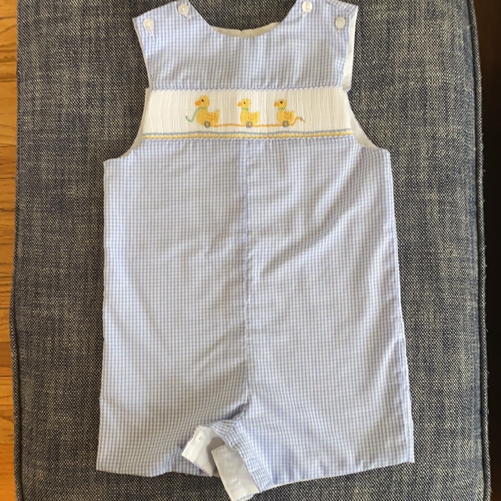 🐥Blue & white check romper w/ hand smocked ducks